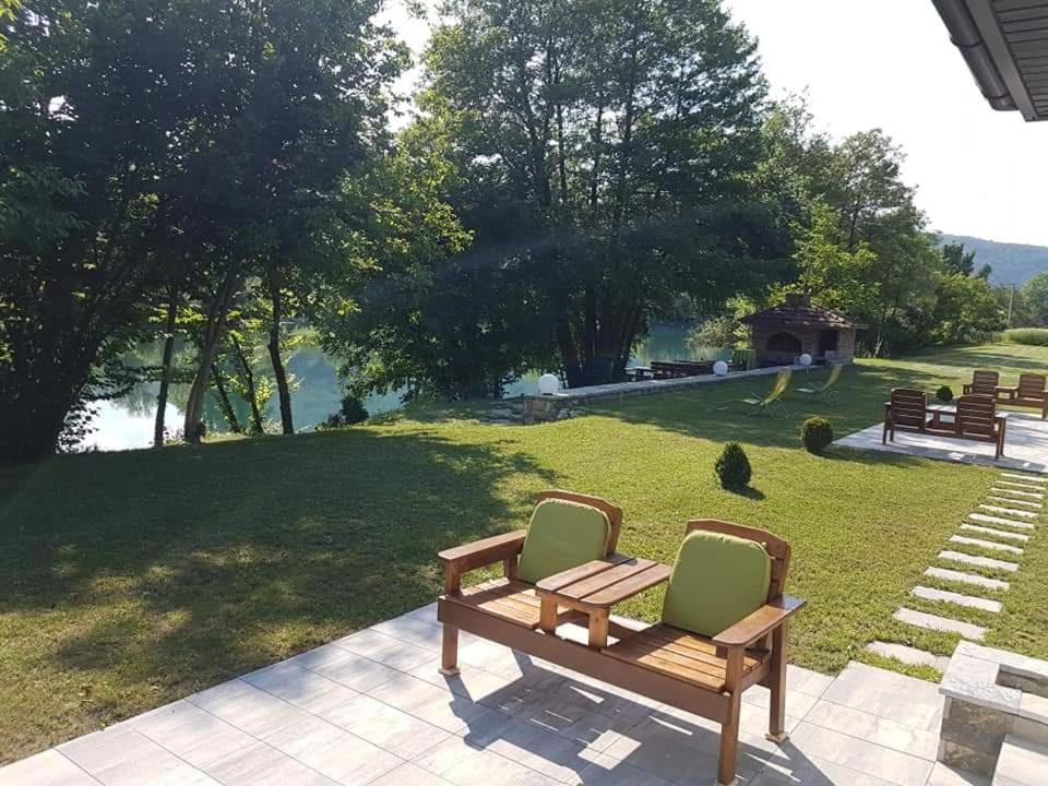 Holiday Home Green Coast ボサンスカ・クルパ エクステリア 写真