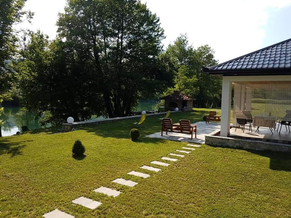 Holiday Home Green Coast ボサンスカ・クルパ エクステリア 写真