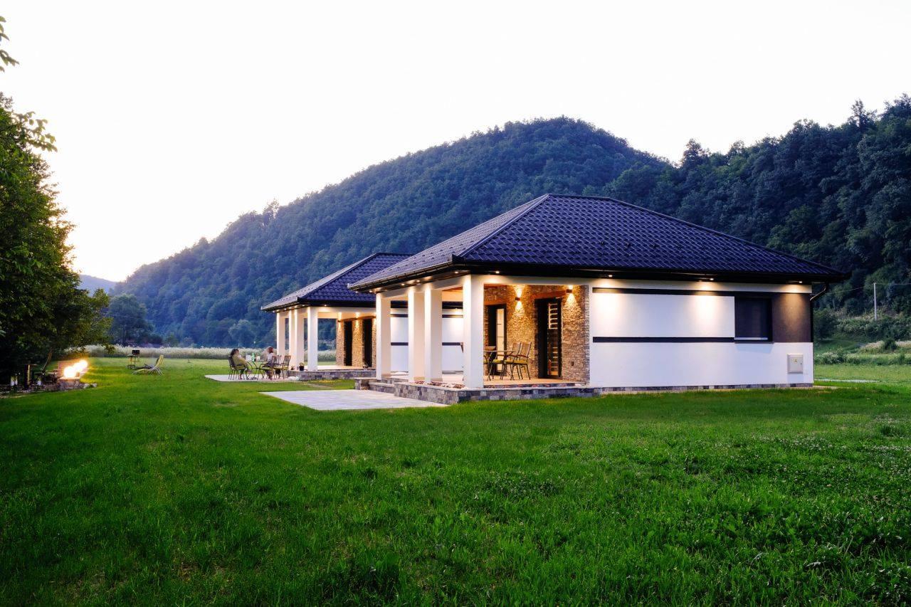 Holiday Home Green Coast ボサンスカ・クルパ エクステリア 写真