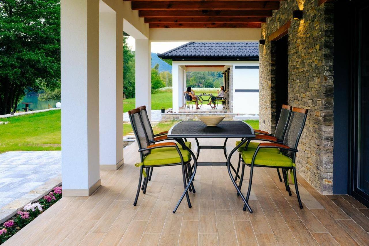 Holiday Home Green Coast ボサンスカ・クルパ エクステリア 写真
